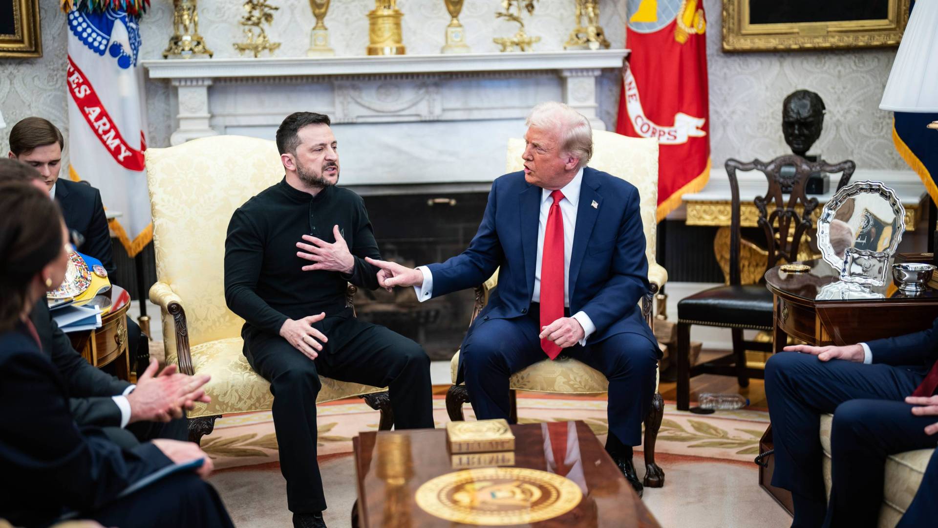 Президент США Дональд Трамп та Президент України Володимир Зеленський в Овальному кабінеті